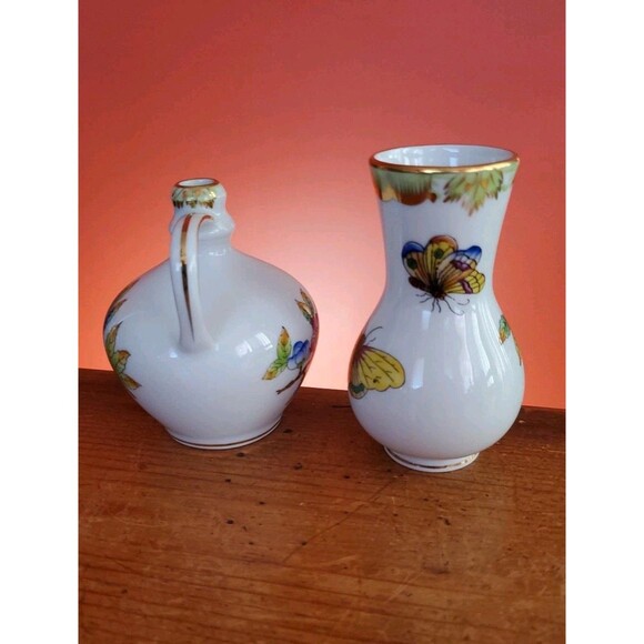 Vtg 2 Herend Hungary Porcelain Queen Victoria Mini Vases Butterflies And Flowers - Picture 3 of 11